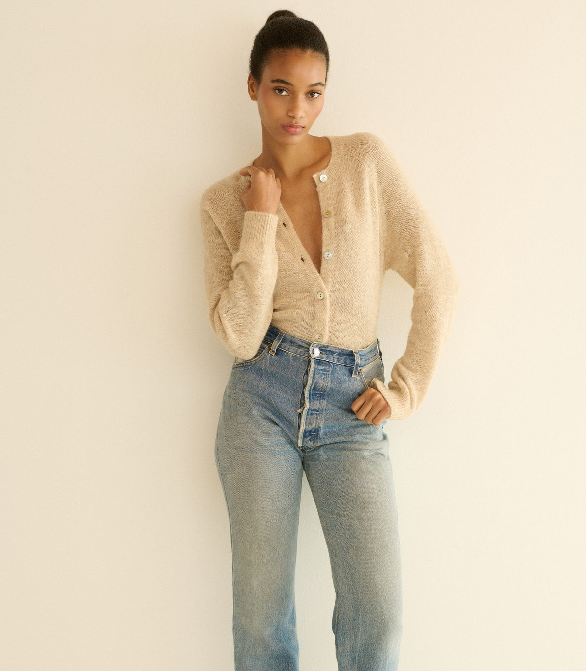 PETRA CARDIGAN -- HAZELNUT CREME